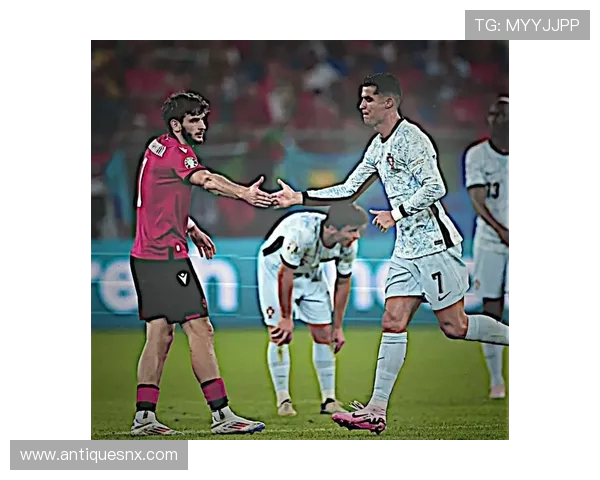 克瓦拉茨赫利亚:C 罗是英雄,但梅西的足球来自另一个维度(1) 克瓦拉茨赫利亚:C 罗是英雄,但梅西的足球来自另一个维度(1)